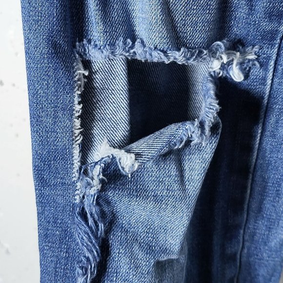 Kancan Womens Raw Hem High RIse Whiskered Distressed Denim Blue Jeans Size 1/24 - Picture 4 of 14